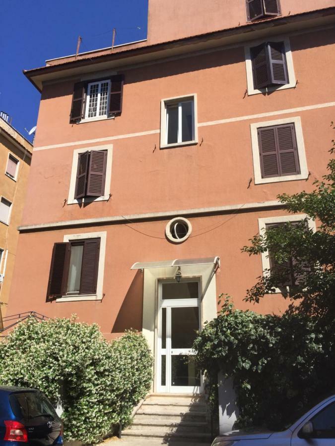 Apartamento Lovely Irnerio ❤ Flat Near S. Pietro ★
