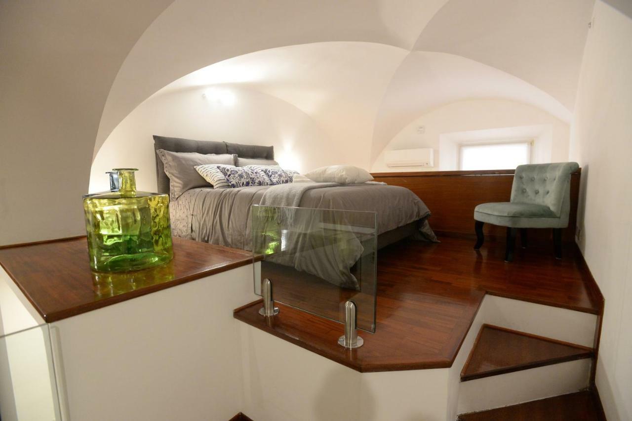 Alex Apartment Rom
