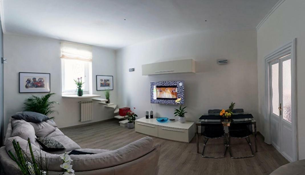 Spanish Steps 3 Bedrooms Cozy,elegant And