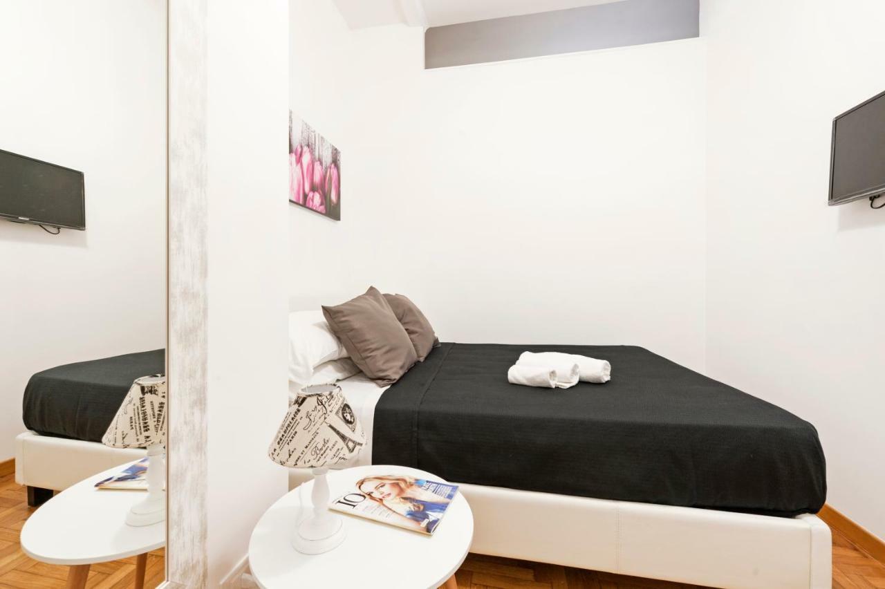 White Flat Labicana Roma