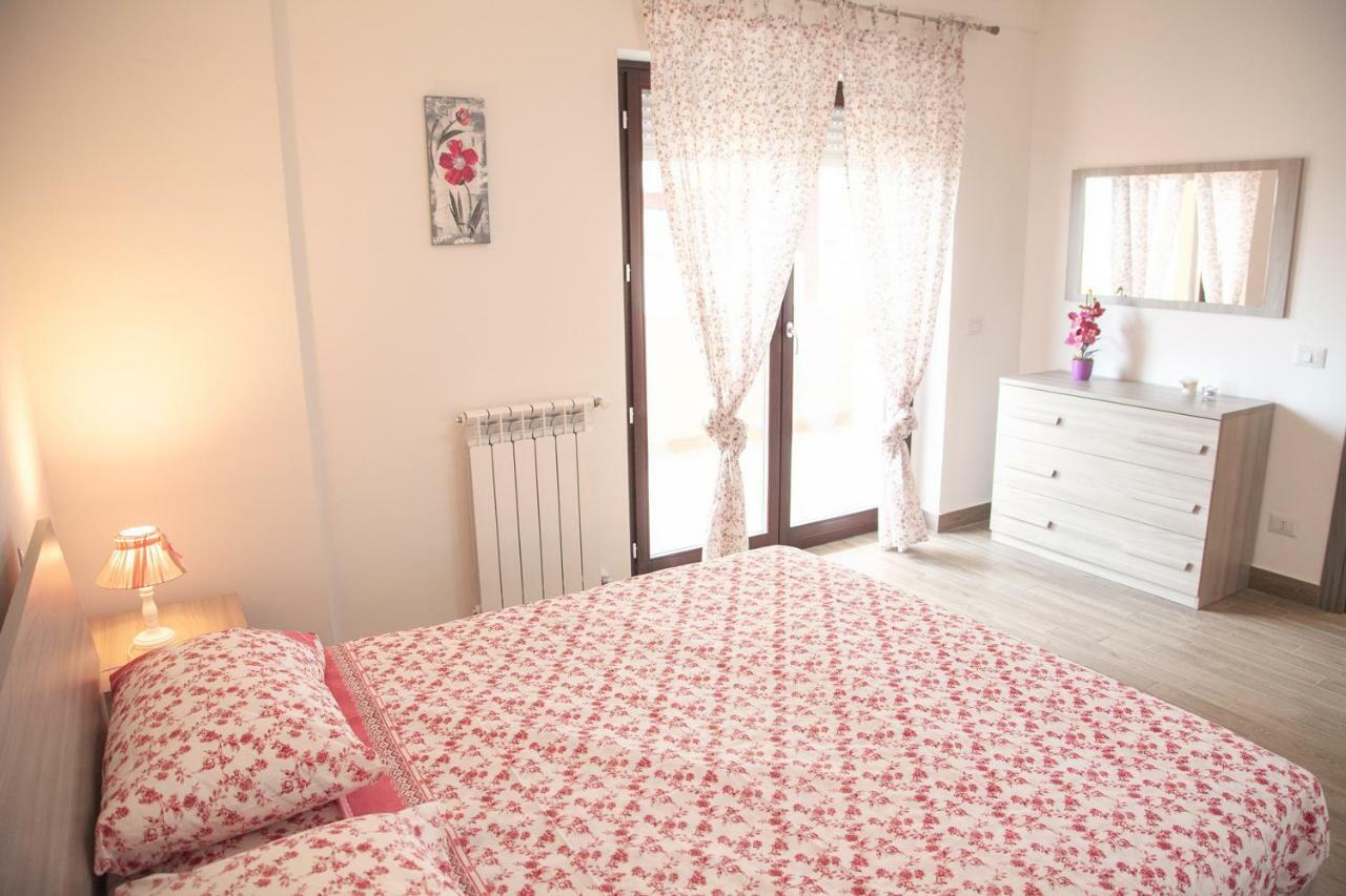 L'aria Di Casa * Rome