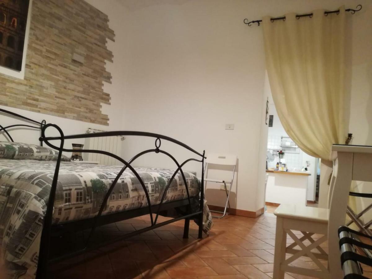 Apartment 50 Passi Colosseo Rom