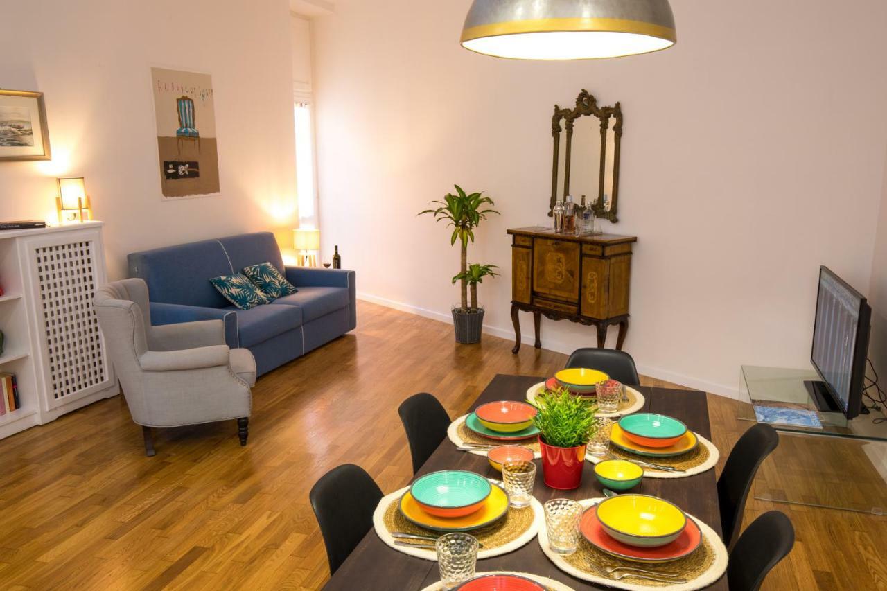 Your Secret Pantheon Apartamento