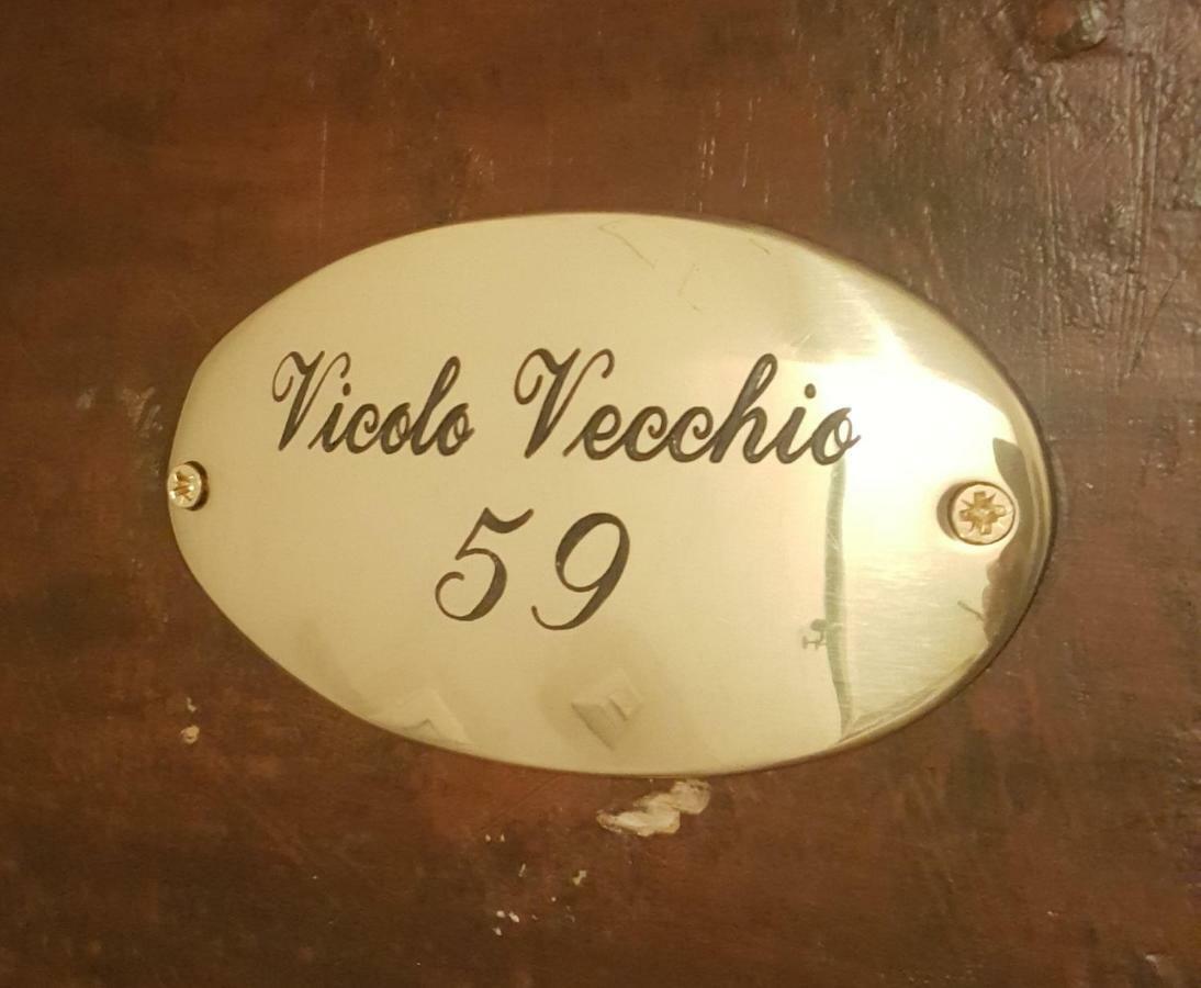 Vicolo Vecchio 59 *
