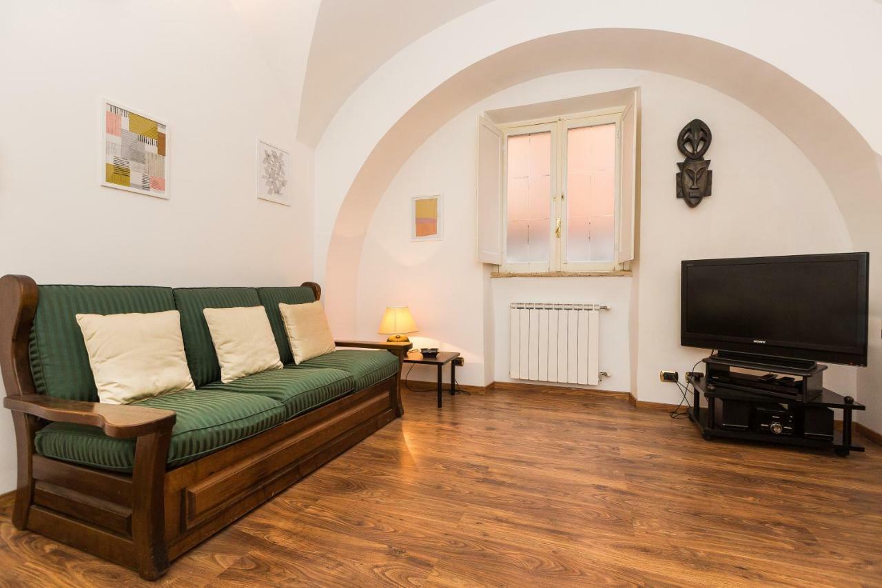 Lovely New Home, Via Nazionale * Roma