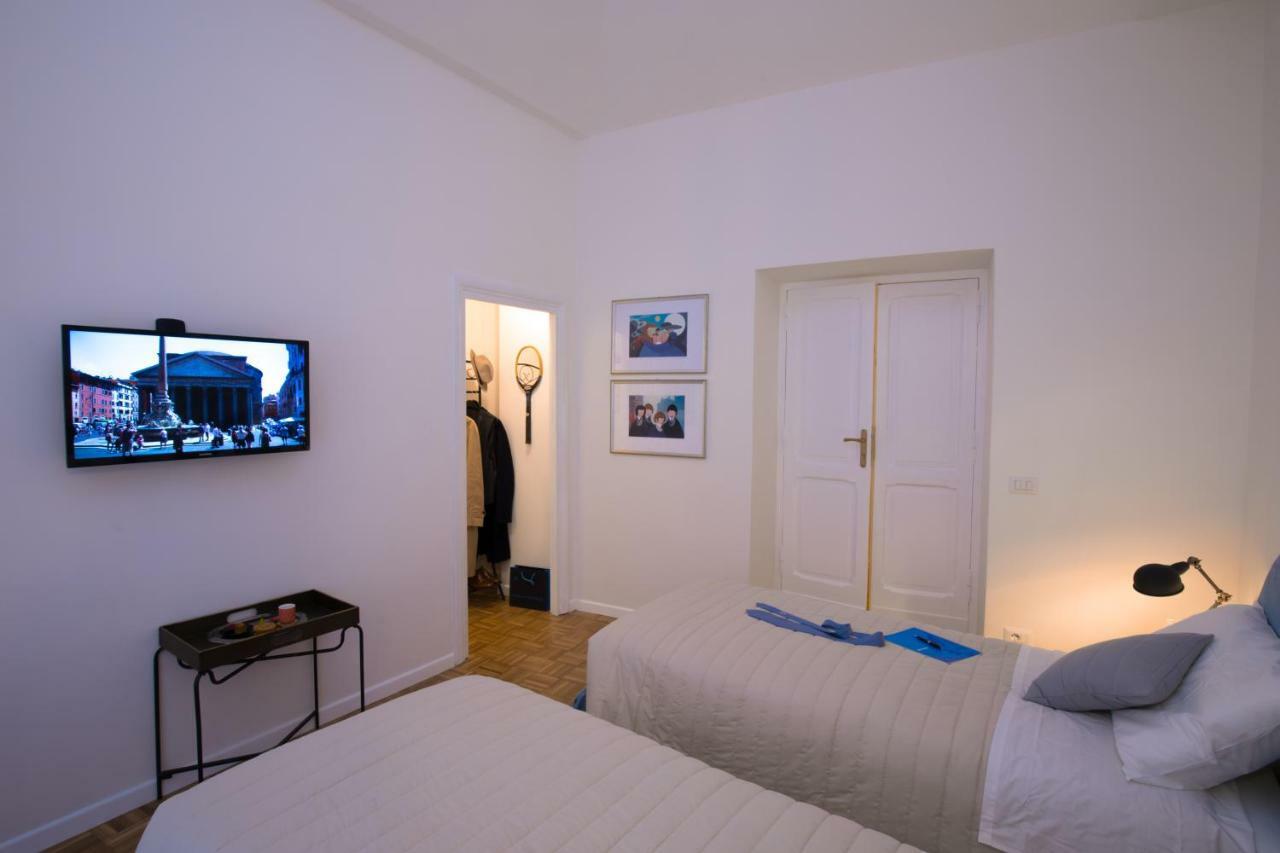 Your Secret Pantheon Apartamento *