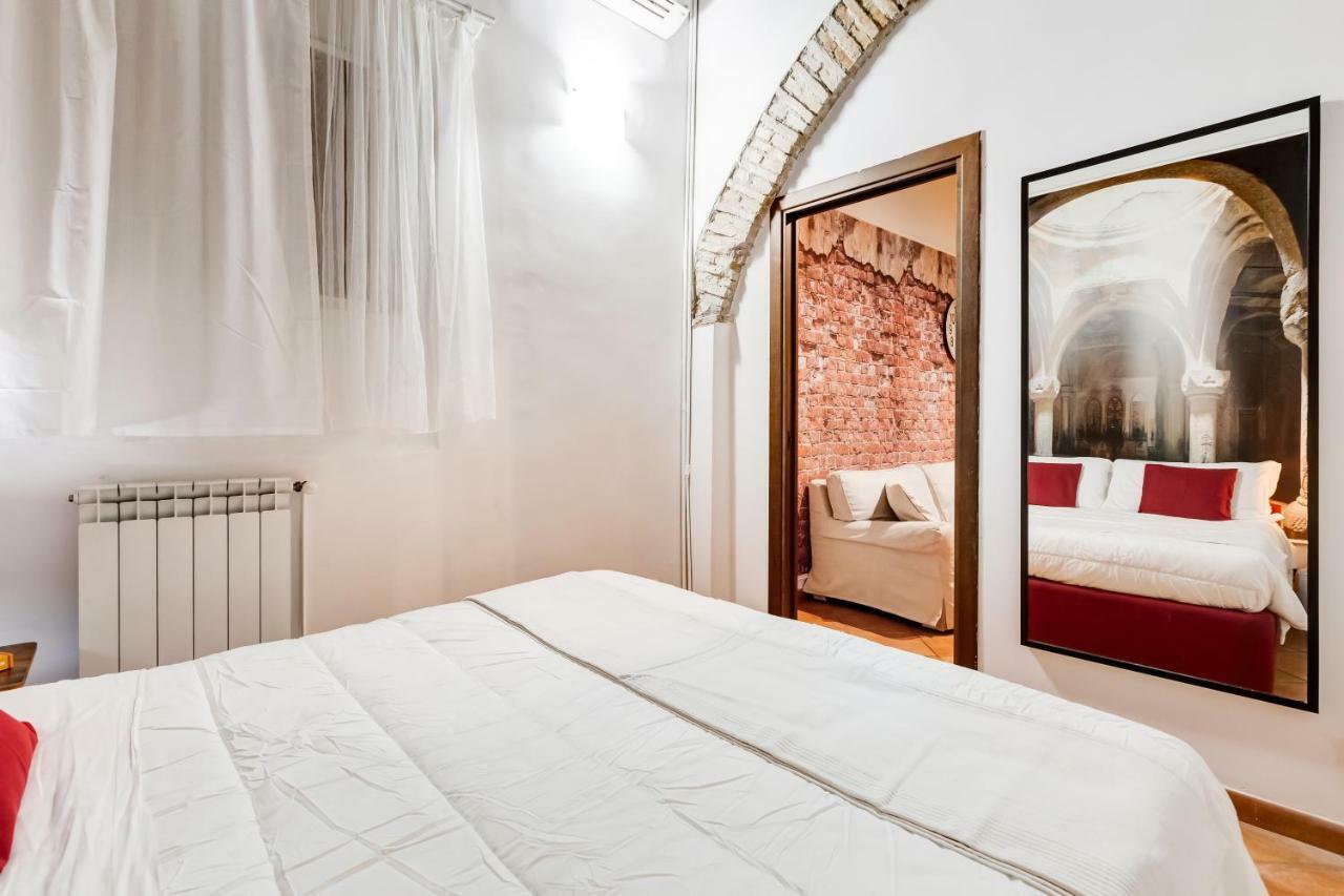 30 Vicolo Delle Palle Roma