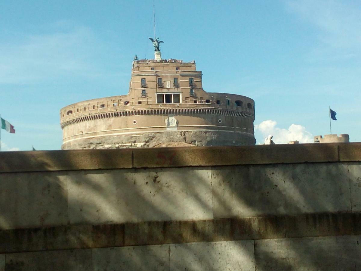 Fotofever Apt, Two Bedrooms With Air Conditioned In Elegant Shopping Area, Close To Vatican