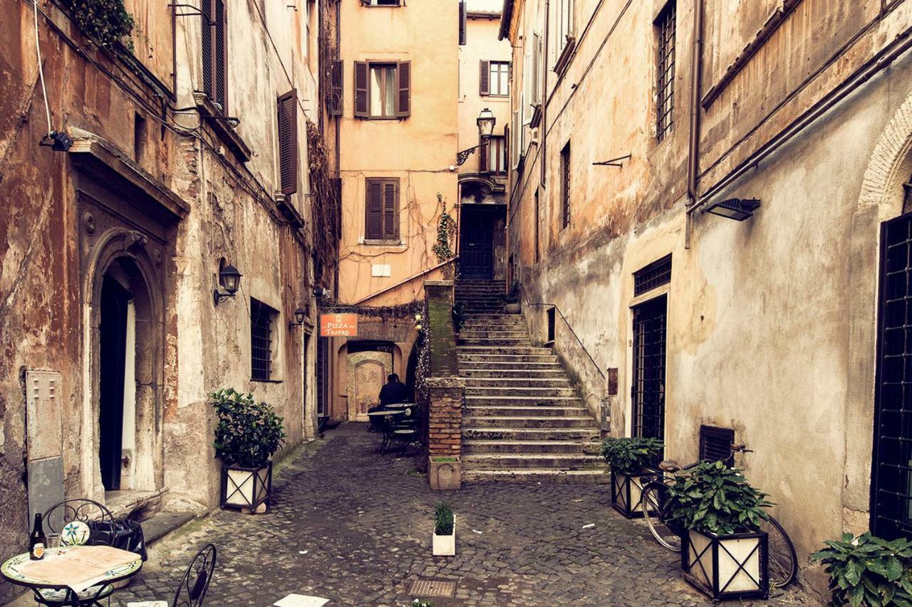 30 Vicolo Delle Palle Roma
