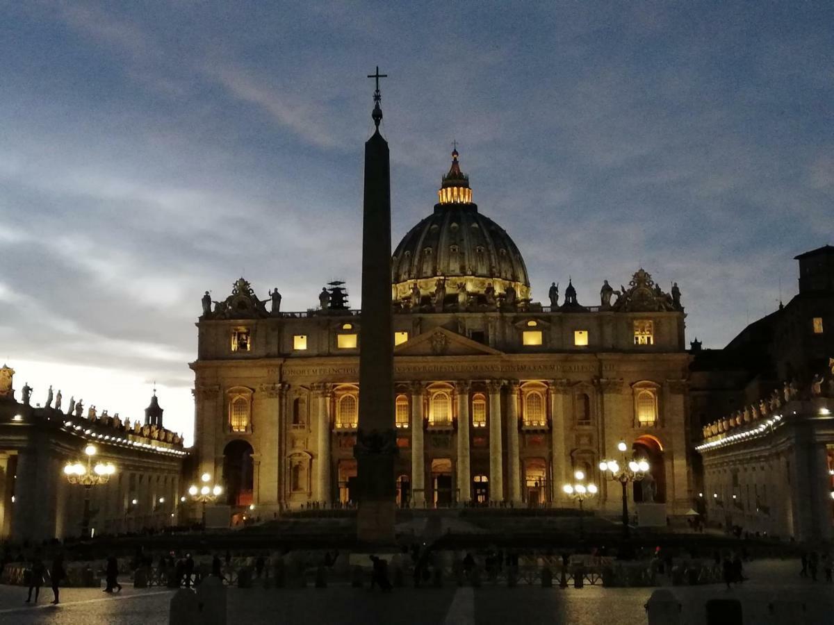 Fotofever Apt, Two Bedrooms With Air Conditioned In Elegant Shopping Area, Close To Vatican Roma