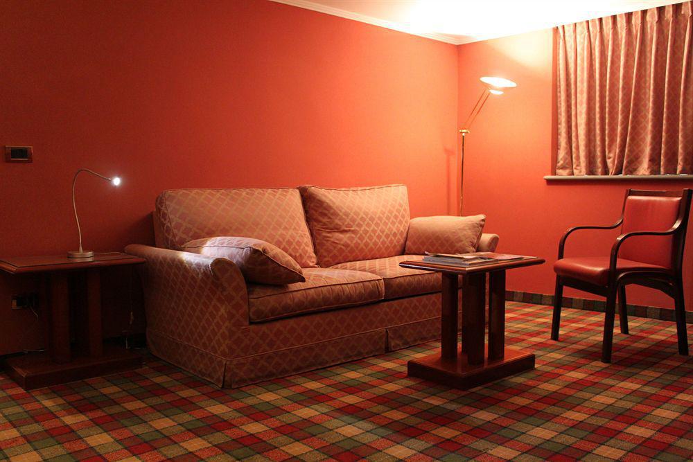 Rex Hotel