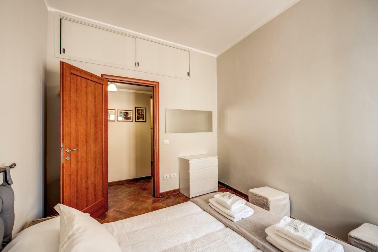 Appartamento Via Del Monte Della Farina * Rom
