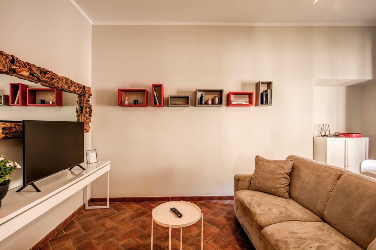 Apartment Appartamento Via Del Monte Della Farina Rom