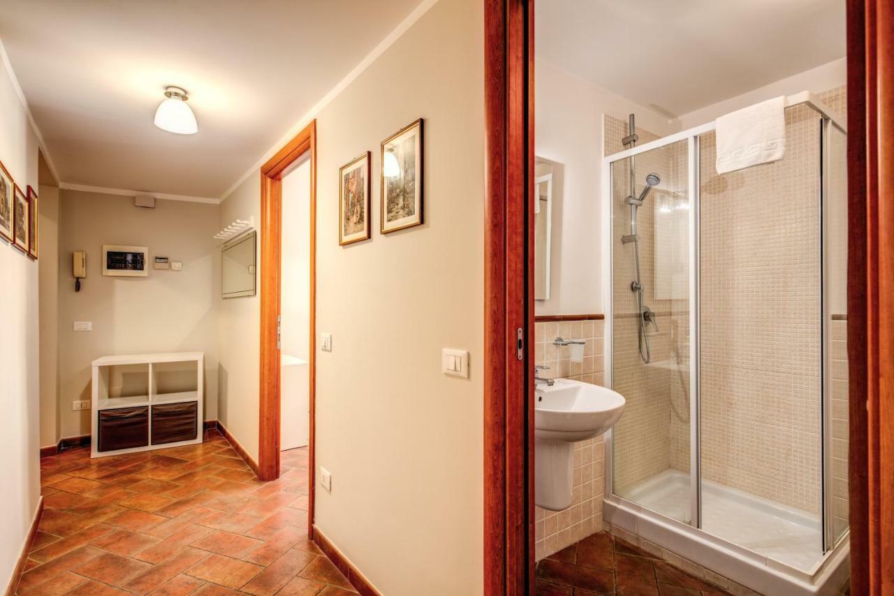 Apartment Appartamento Via Del Monte Della Farina Rom