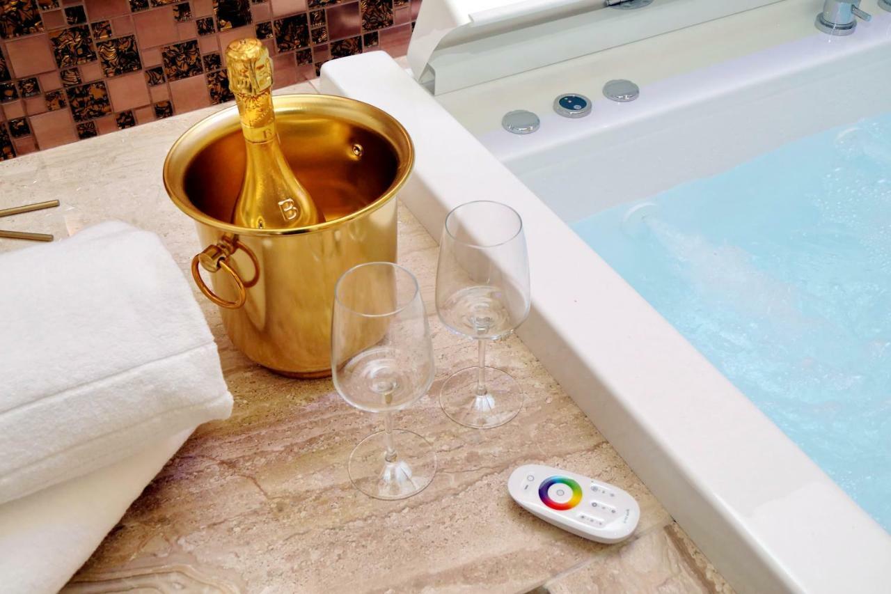 Pensión Spanish Diamond Luxury & Jacuzzi 2*