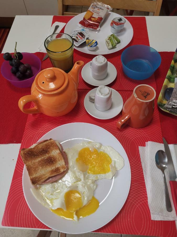 103 Bed and breakfast