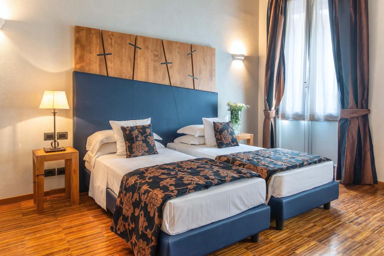 Hotel The Code