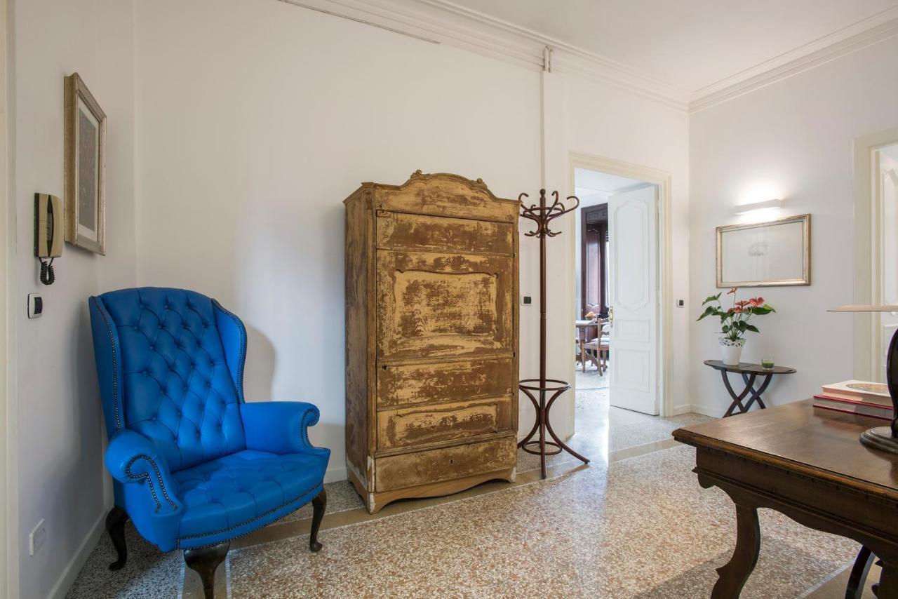 Flat Six * Roma