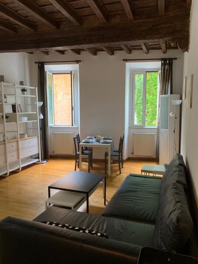 Navona Relais - Center Of *