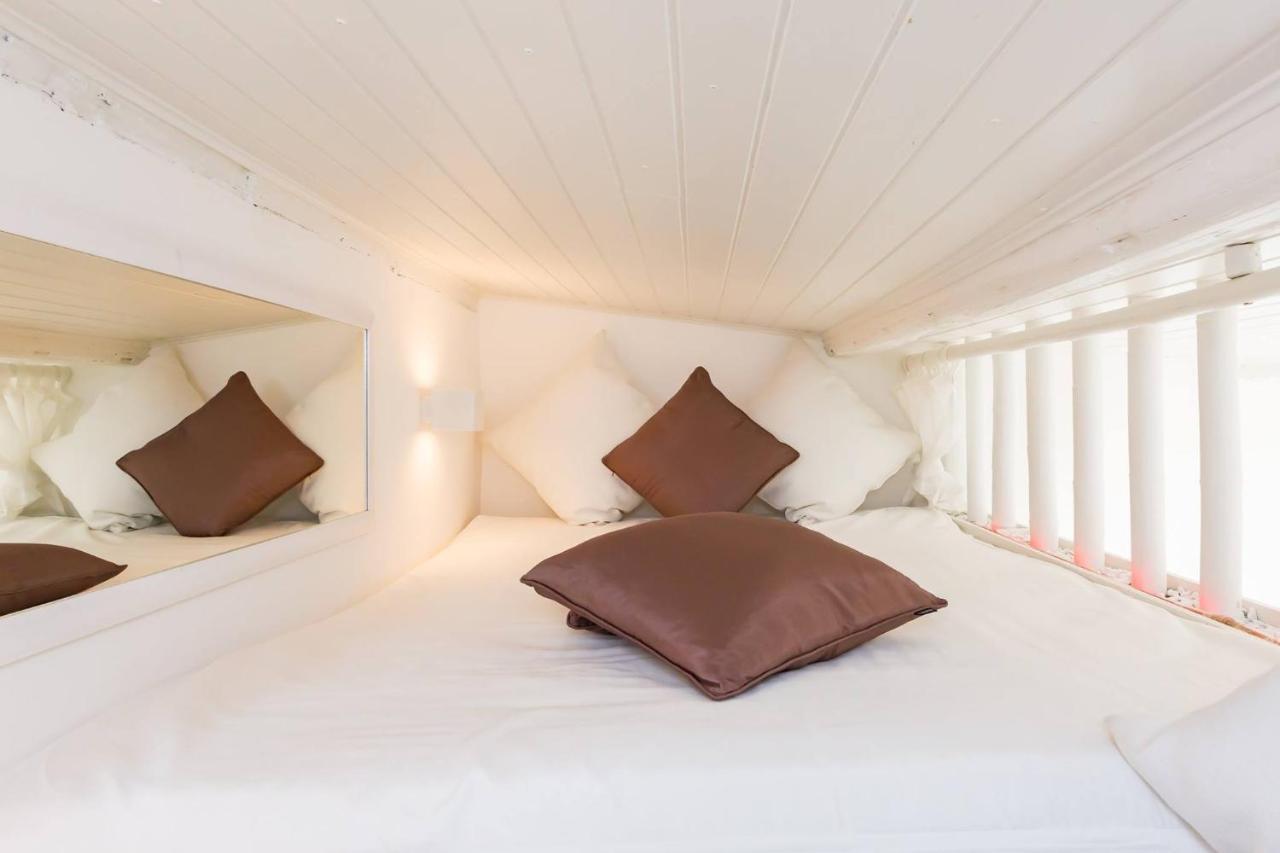 Campo Dei Fiori Luxury With Balcony Apartment
