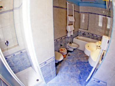 Nuova Monaco Hotell *