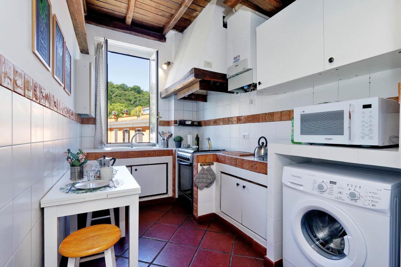 Casa Falcone 16 *