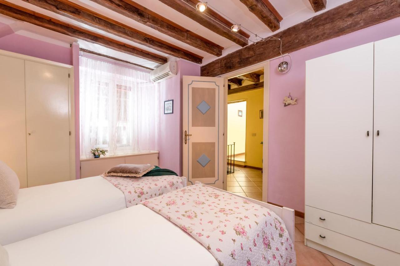 Pf Apartment *