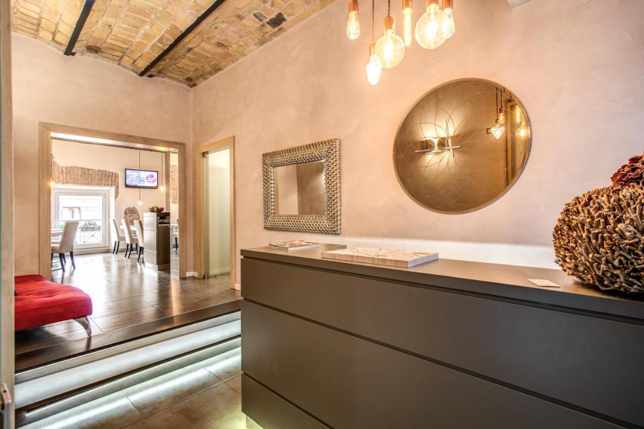 Boutique 4* Rom