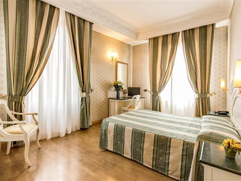 Hotel La Lumiere Di Piazza Di Spagna Rom