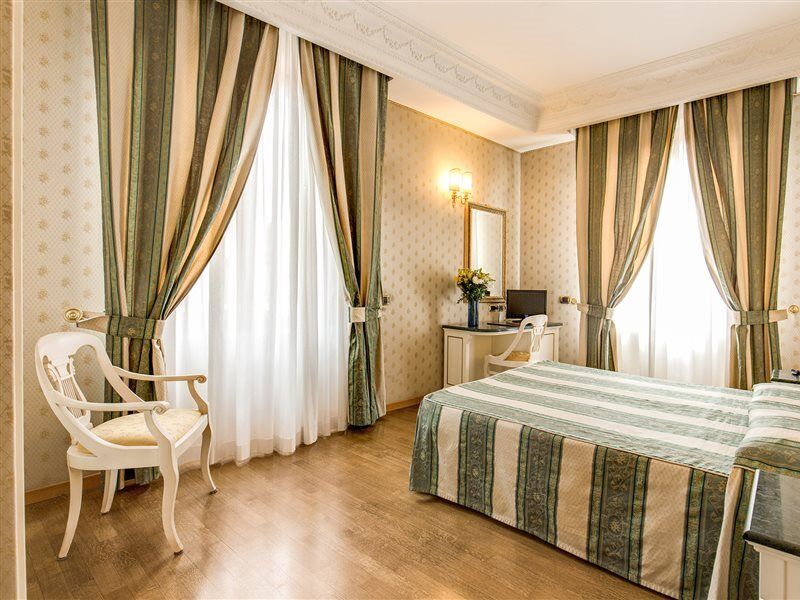 La Lumiere Di Piazza Di Spagna 3* Rom
