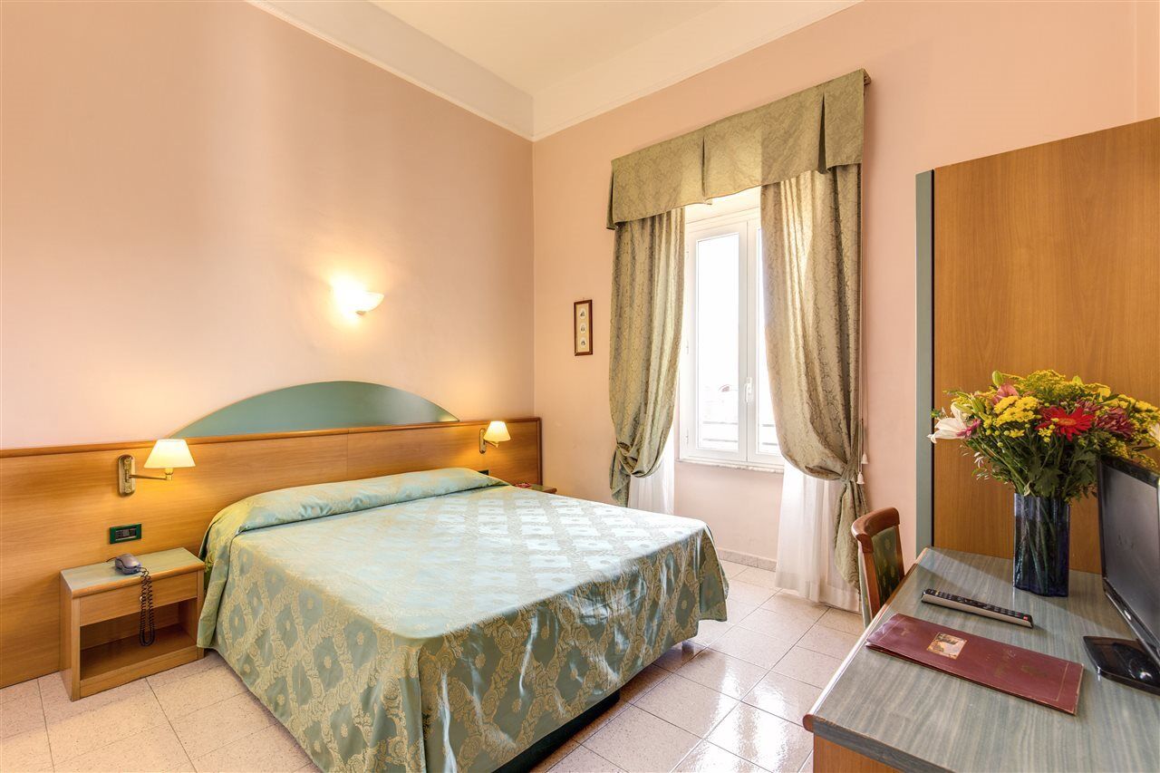 Hotell Contilia 3*