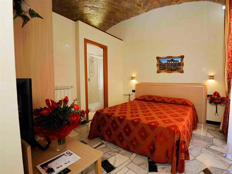 Contilia Hotell 3*