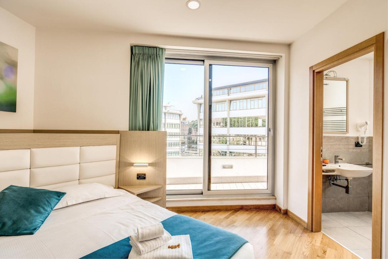 Ginevra Palace Hotell 3*