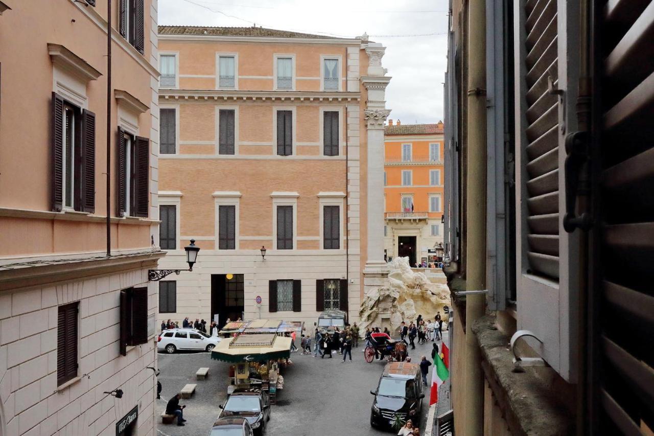 Trevi Halldis Apartment *