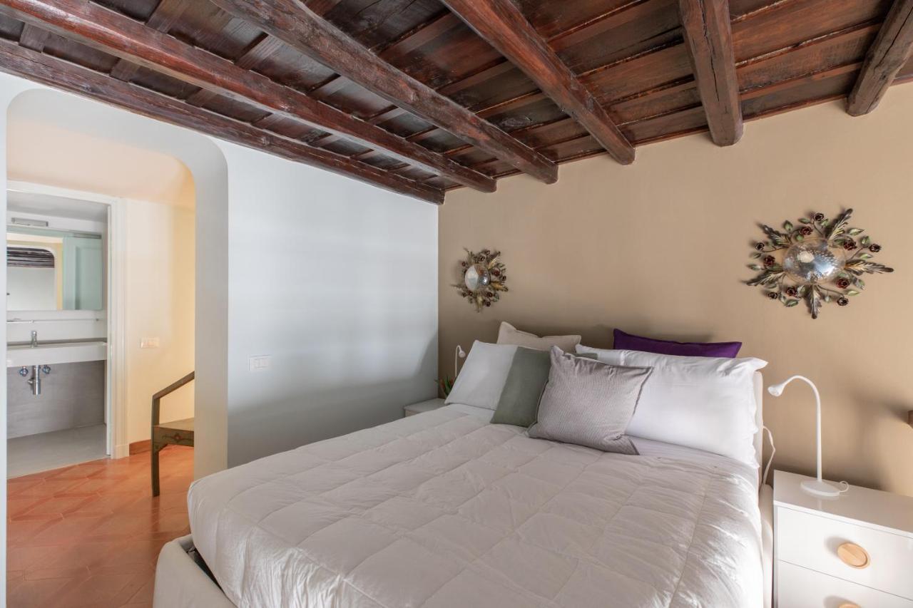 Iflat Pantheon Historic Two-story Apartment *