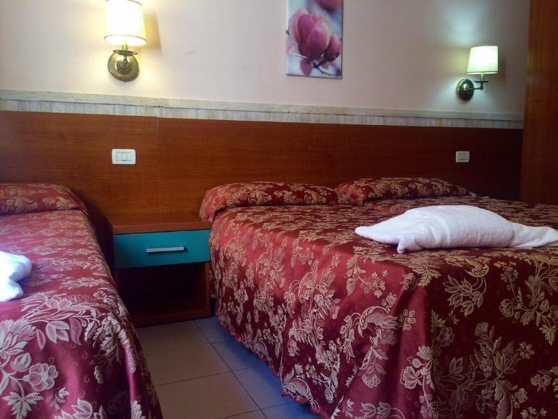 Hotell Pyramid 3*