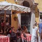 Iflat Trevi\'S Sweet Paradise