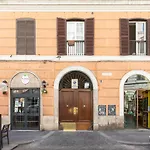 Iflat A Sparkle Of Red In Trastevere