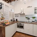 Capo Le Case, Romantic Flat Near Spanish Steps