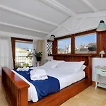 Frattina Family Romantic Superior Suite