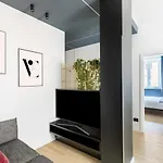 Romac Trinity - 3Bdr Apartment With Sauna & Jacuzzi In Campo De Fiori