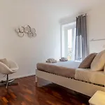 Fontana Di Trevi Design Apartment
