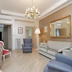 Deco\'S Place Roma Teodora