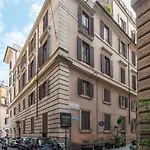 Piazza Di Spagna Elegant Apartment