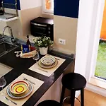 Deco\'s Place Roma Zoe