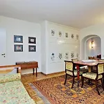 Halldis Apartments - Piazza di Spagna