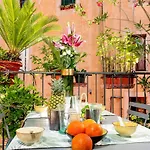 Stunning Flat With Terrace In Trastevere