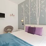 3 Bed Modern Flat - 15 Minutes Walk To Colosseum