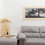 Popolo Elegant Two Bedroom Apartment