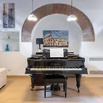 Musician Apartment Colosseo With Piano